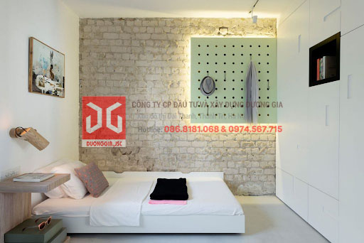 Lựa chọn màu sắc đồng bộ cho tường, trần và sàn nhà cho phòng ngủ nhỏ